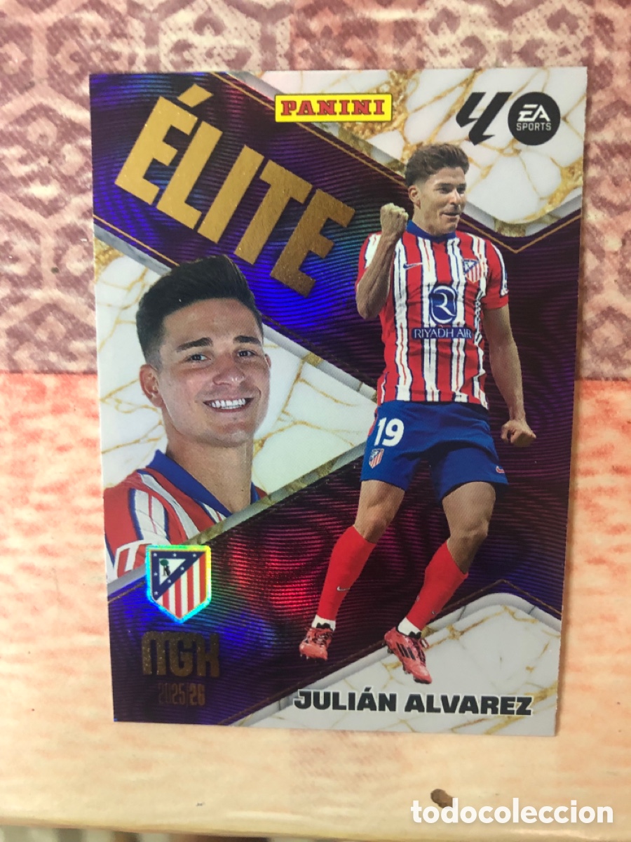 Football Stickers: Juli&aacute;n &Aacute;lvarez elite n&uacute;mero 8 Del Atl&eacute;tico de Madrid megacracks 25-26 2025-2026