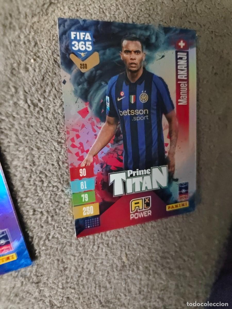 Cromos de f&uacute;tbol: 250 365 ADRENALYN 26 27 MANUEL AKANJI FC INTERNAZIONALE MILANO PRIME TITAN 2026 2027 FIFA PANINI AAV