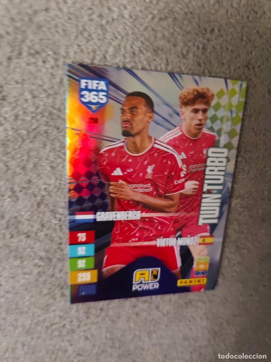 Figurine di Calcio: 298 365 ADRENALYN 26 27 GRAVENBERCH V&Iacute;CTOR MU&Ntilde;OZ LIVERPOOL TWIN TURBO 2026 2027 FIFA PANINI AAV