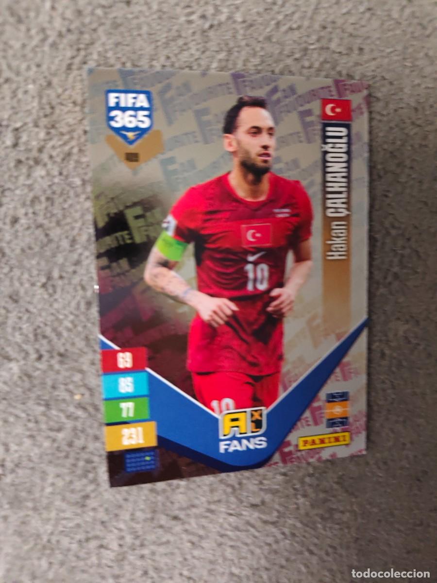 Cromos de f&uacute;tbol: 409 365 ADRENALYN 26 27 HAKAN &Ccedil;ALHANOĞLU TURQU&Iacute;A FAN FAVOURITE 2026 2027 FIFA PANINI AAV