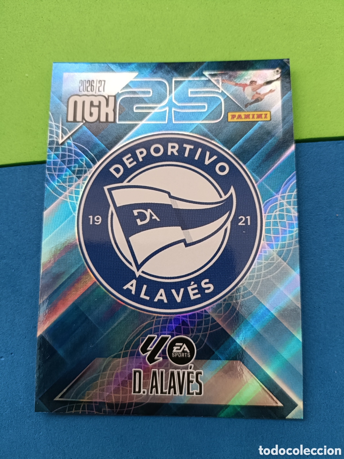 Cromos de f&uacute;tbol: PANINI 2026 2027 MGK MEGACRACKS 25 Aniversario - 19 Escudo Alav&eacute;s