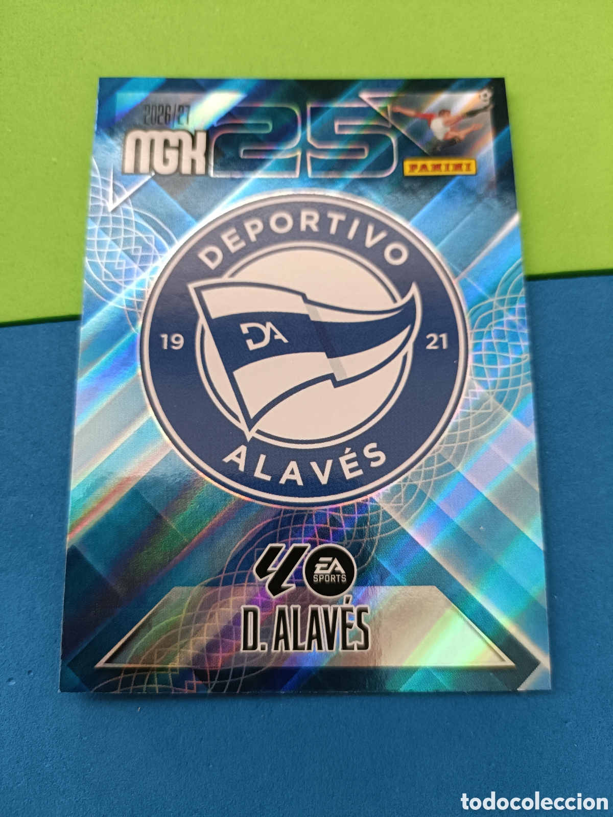 Figurine di Calcio: PANINI 2026 2027 MGK MEGACRACKS 25 Aniversario - 19 Escudo Alav&eacute;s