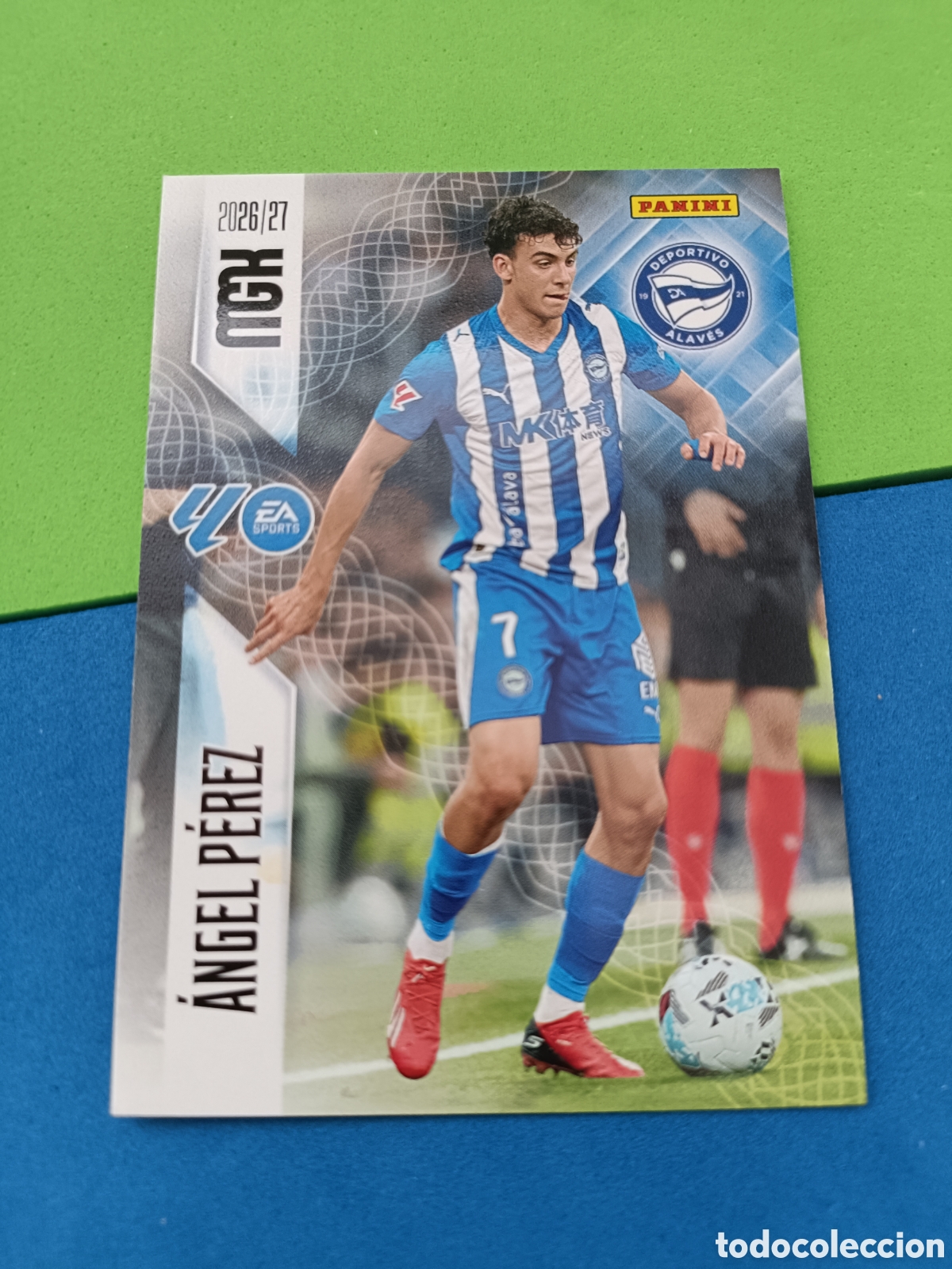 Cromos de f&uacute;tbol: PANINI 2026 2027 MGK MEGACRACKS 25 Aniversario - Alav&eacute;s 33 &Aacute;ngel P&eacute;rez