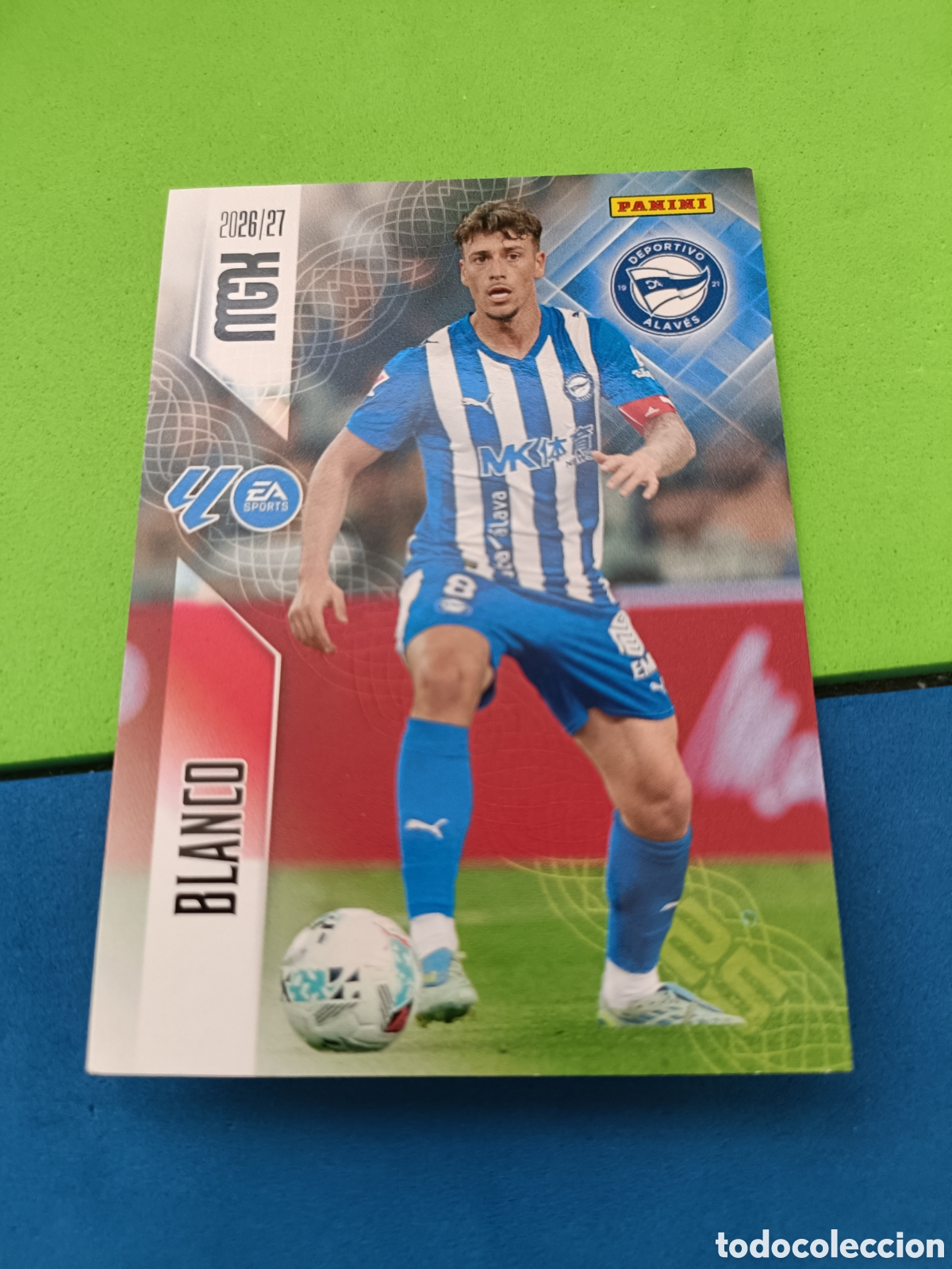 Cromos de f&uacute;tbol: PANINI 2026 2027 MGK MEGACRACKS 25 Aniversario - Alav&eacute;s 28 Blanco