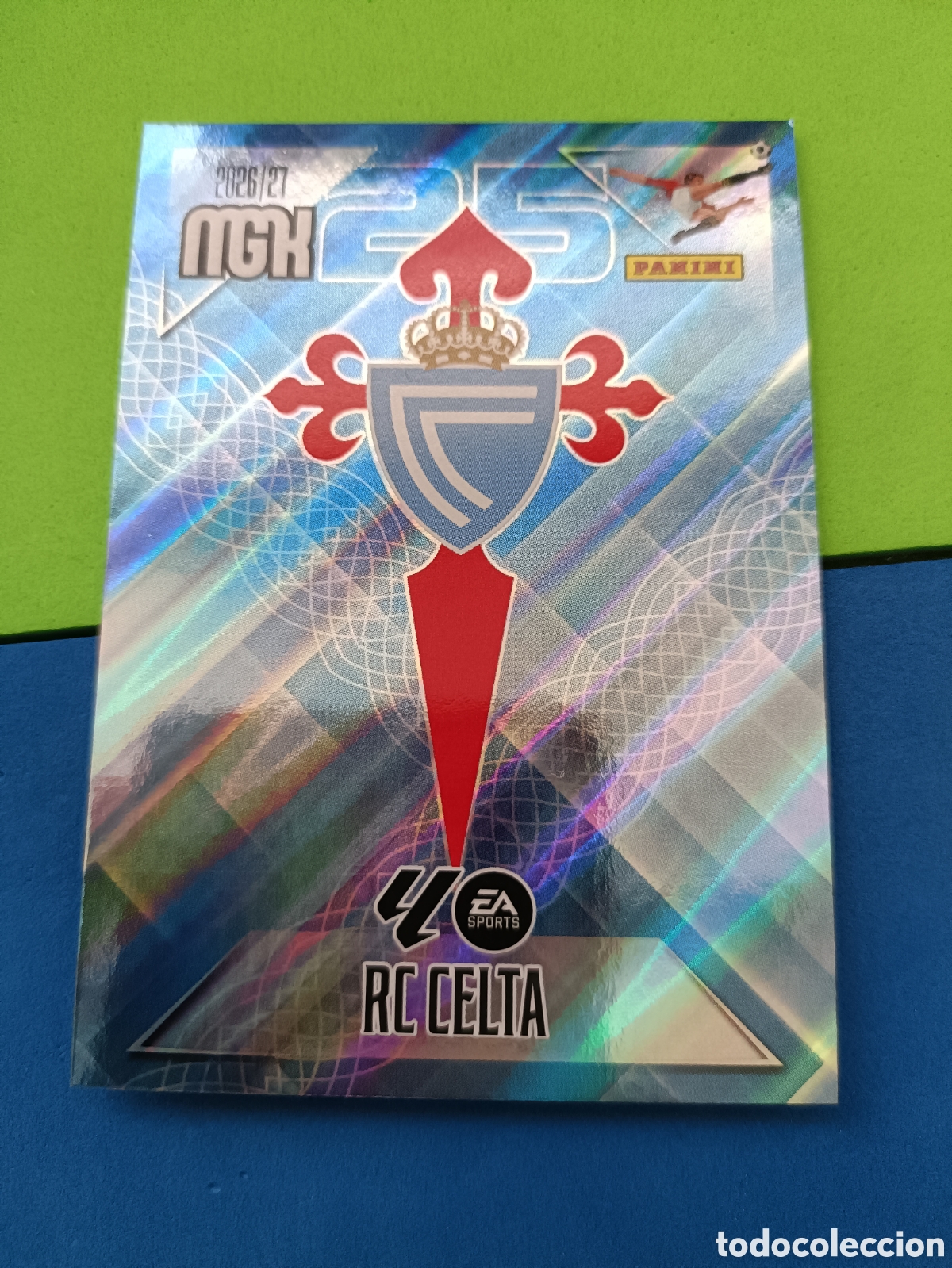 Cromos de f&uacute;tbol: PANINI 2026 2027 MGK MEGACRACKS 25 Aniversario - Celta Vigo 109 Escudo