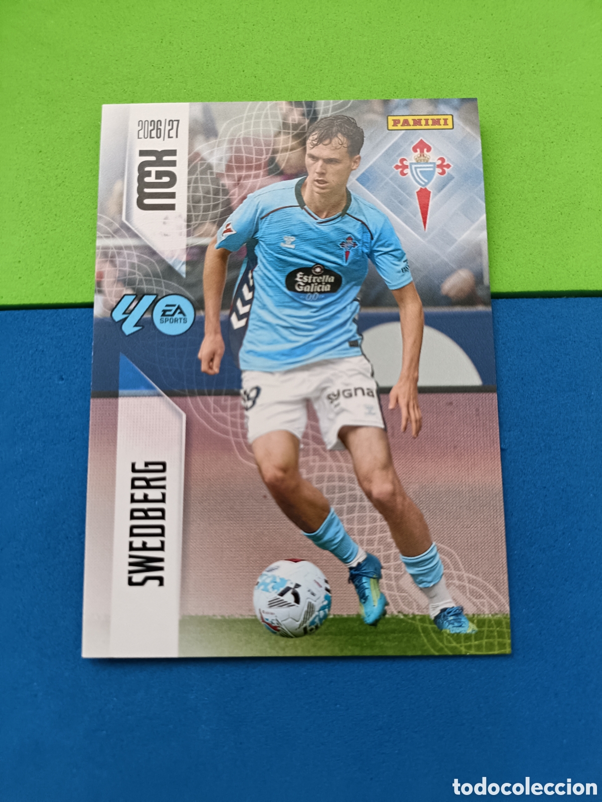 Cromos de f&uacute;tbol: PANINI 2026 2027 MGK MEGACRACKS 25 Aniversario - Celta Vigo 122 Swedberg