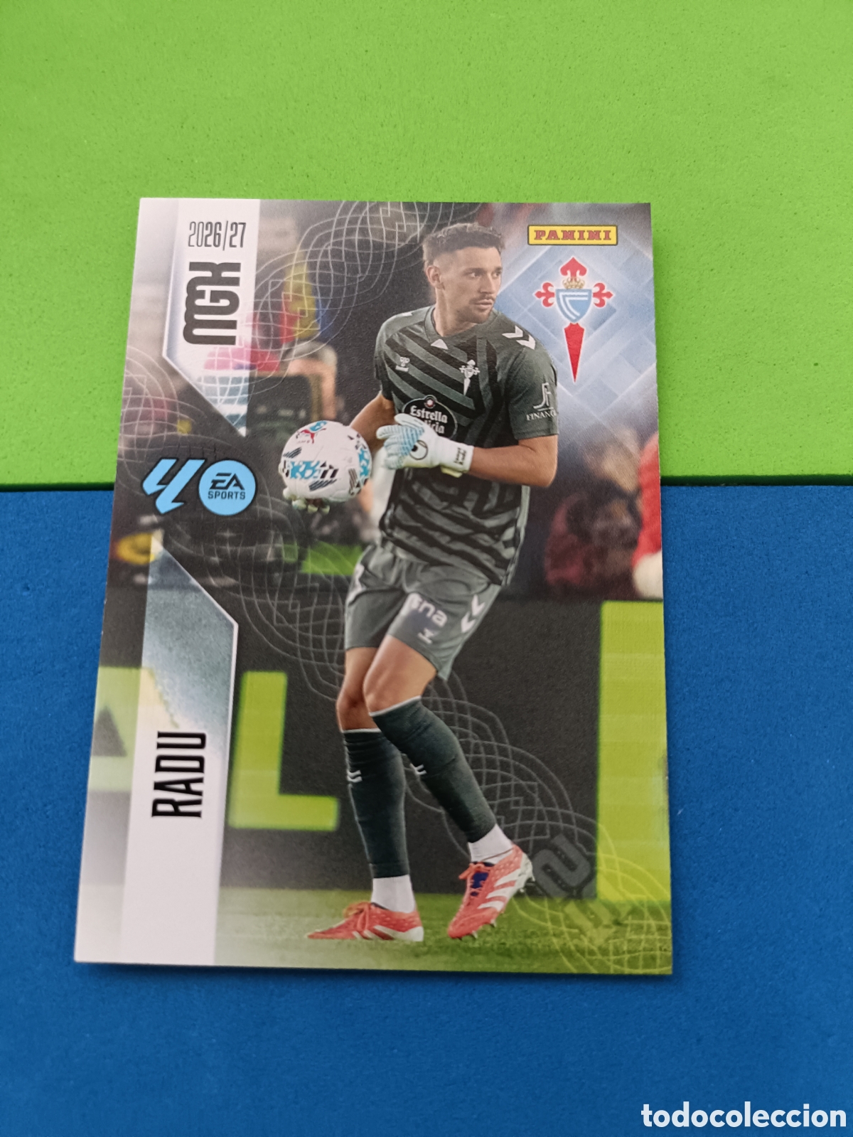 Cromos de f&uacute;tbol: PANINI 2026 2027 MGK MEGACRACKS 25 Aniversario - Celta Vigo 110 Radu