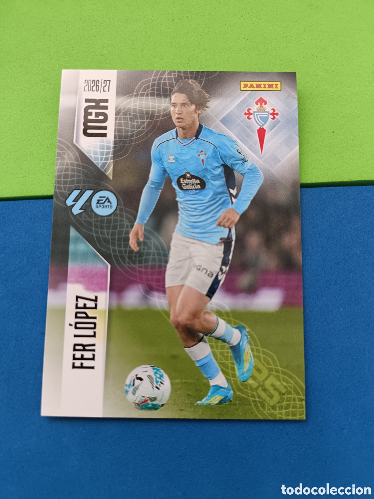 Cromos de f&uacute;tbol: PANINI 2026 2027 MGK MEGACRACKS 25 Aniversario - Celta Vigo 121 Fer L&oacute;pez