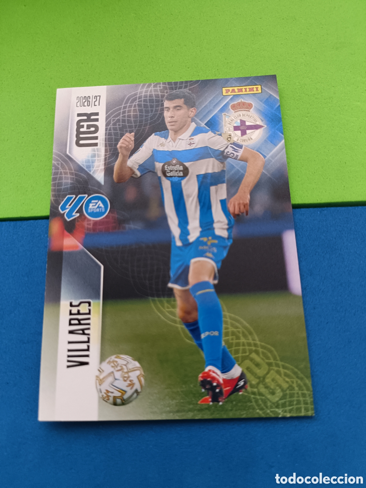 Cromos de f&uacute;tbol: PANINI 2026 2027 MGK MEGACRACKS 25 Aniversario - Deportivo Coru&ntilde;a 136 Villares