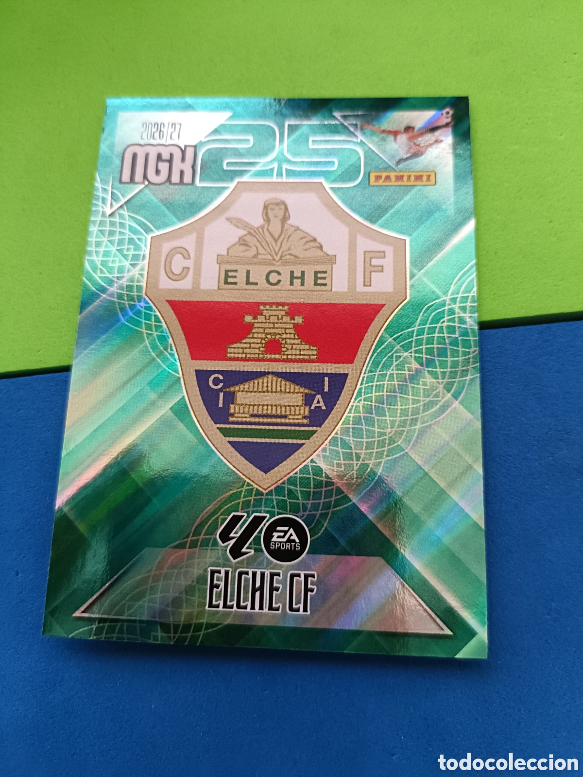 Cromos de f&uacute;tbol: PANINI 2026 2027 MGK MEGACRACKS 25 Aniversario - Elche 145 escudo