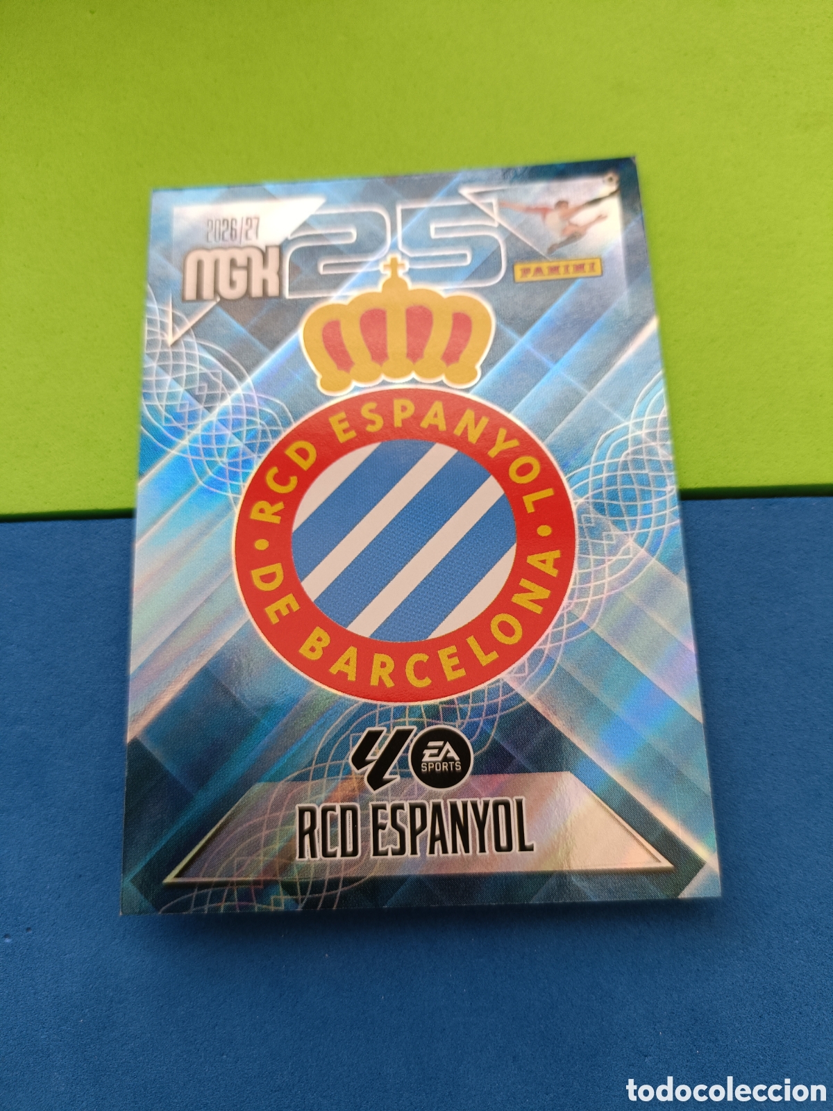 Cromos de f&uacute;tbol: PANINI 2026 2027 MGK MEGACRACKS 25 Aniversario - Espa&ntilde;ol 163 Escudo