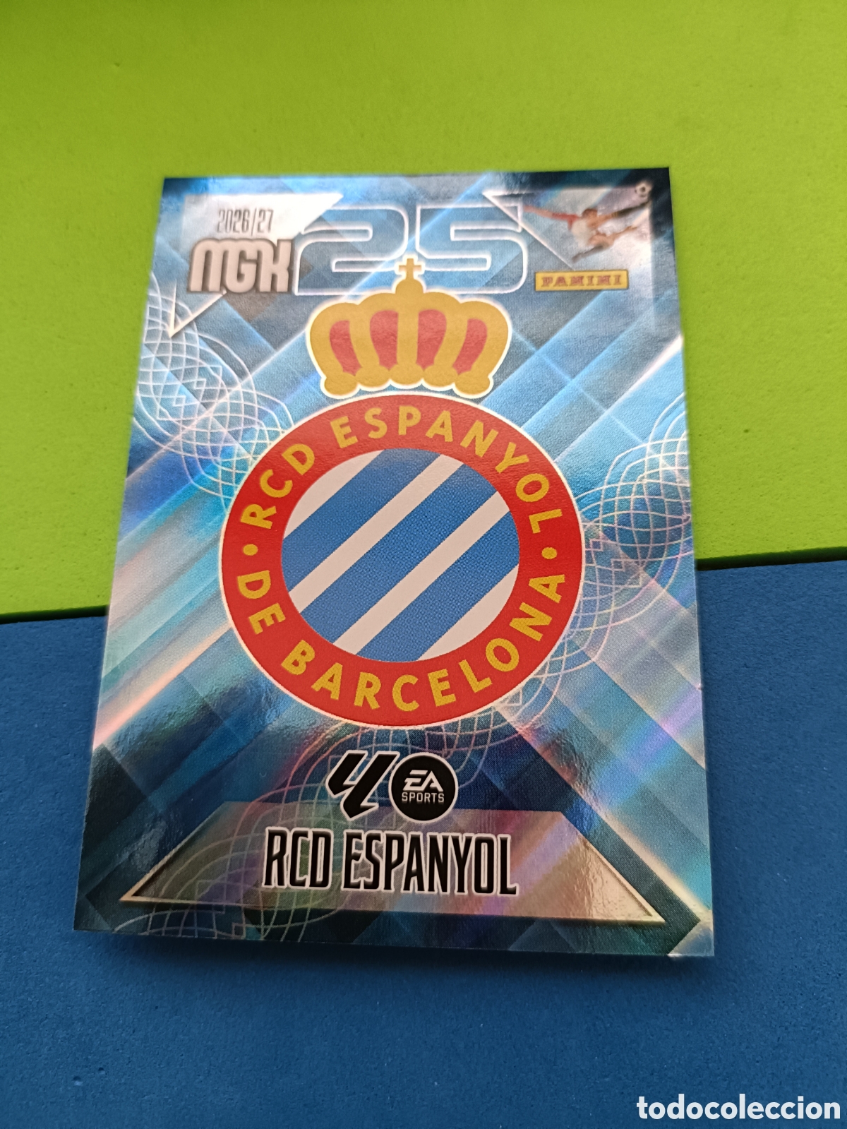 Cromos de f&uacute;tbol: PANINI 2026 2027 MGK MEGACRACKS 25 Aniversario - Espa&ntilde;ol 163 Escudo