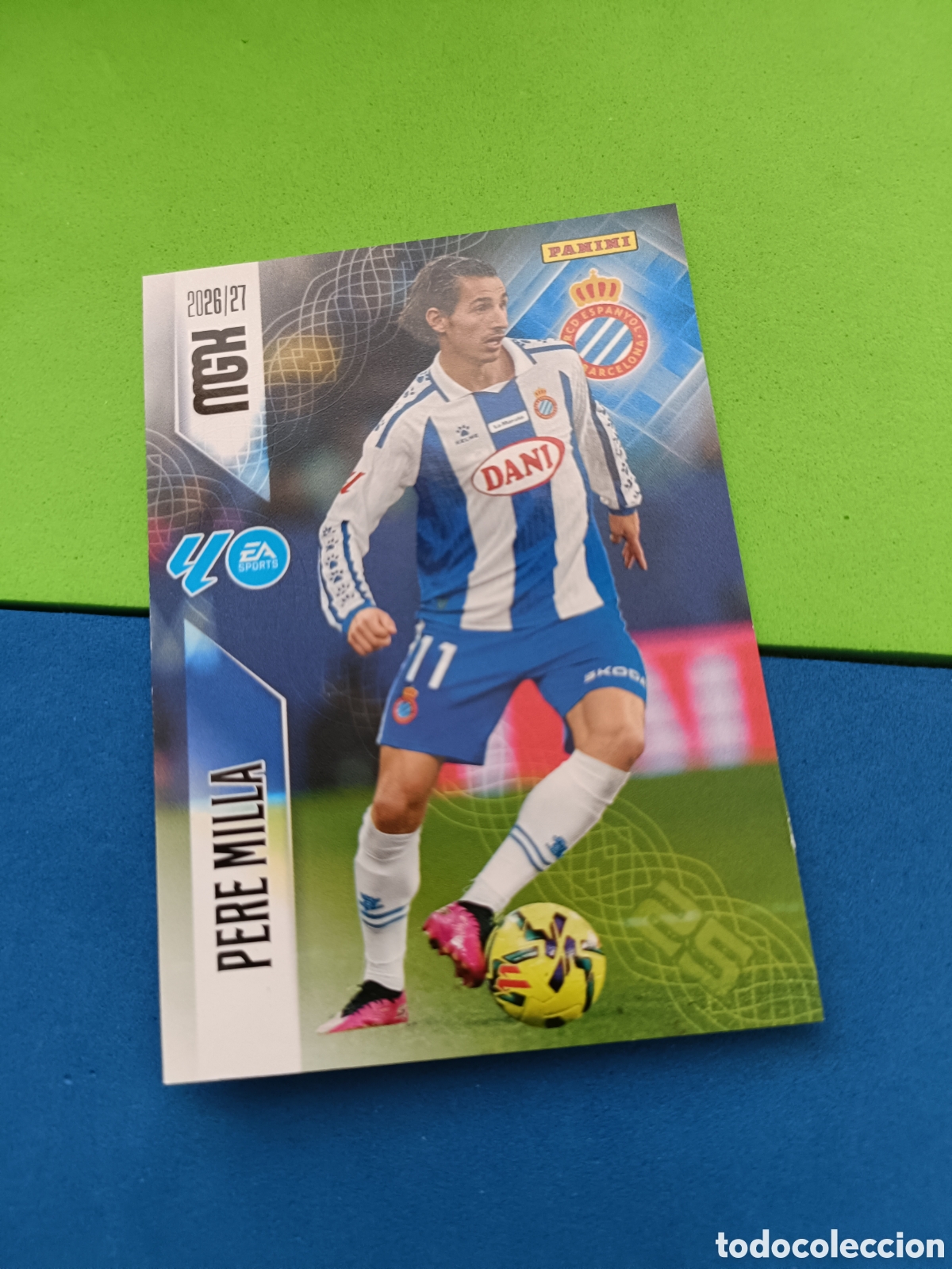Cromos de f&uacute;tbol: PANINI 2026 2027 MGK MEGACRACKS 25 Aniversario - Espa&ntilde;ol 180 Pere Milla