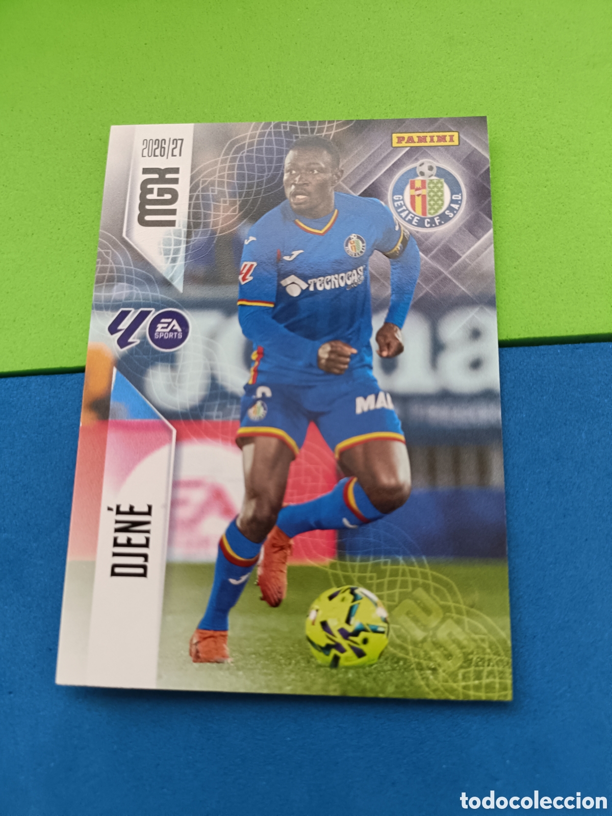 Cromos de f&uacute;tbol: PANINI 2026 2027 MGK MEGACRACKS 25 Aniversario - Getafe 185 Djene