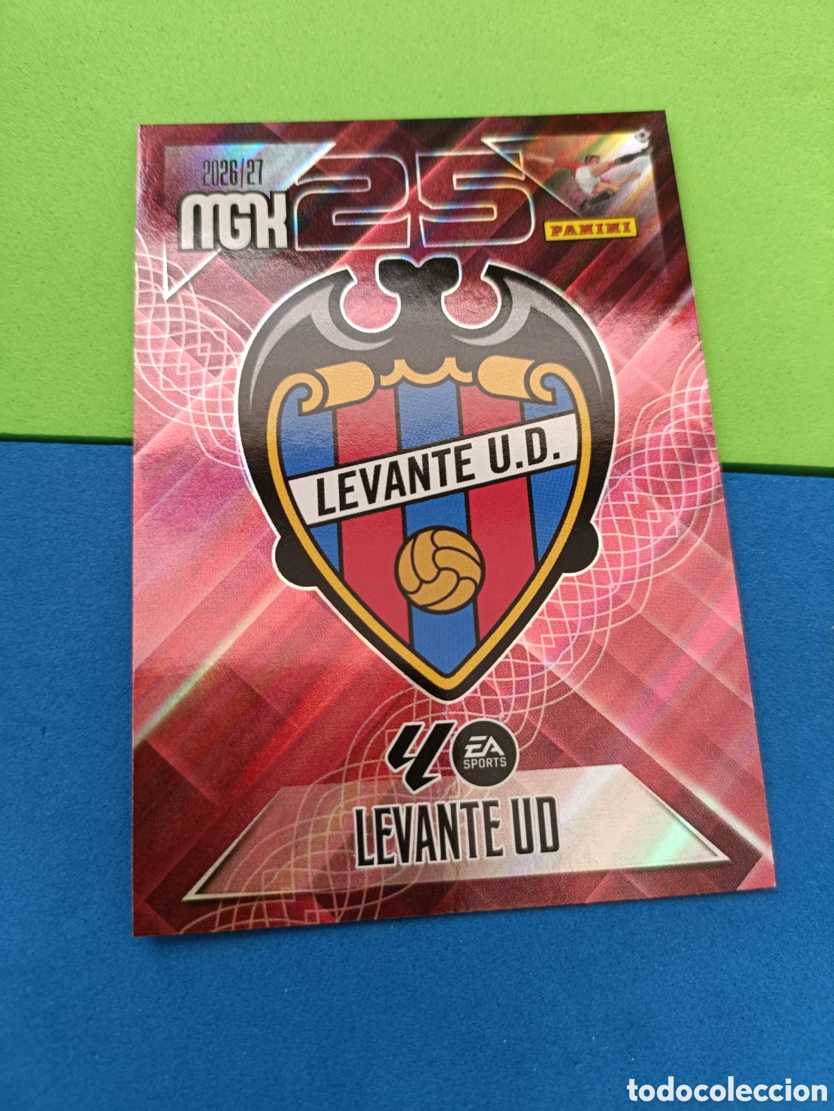 Cromos de f&uacute;tbol: PANINI 2026 2027 MGK MEGACRACKS 25 Aniversario - Levante 199 Escudo