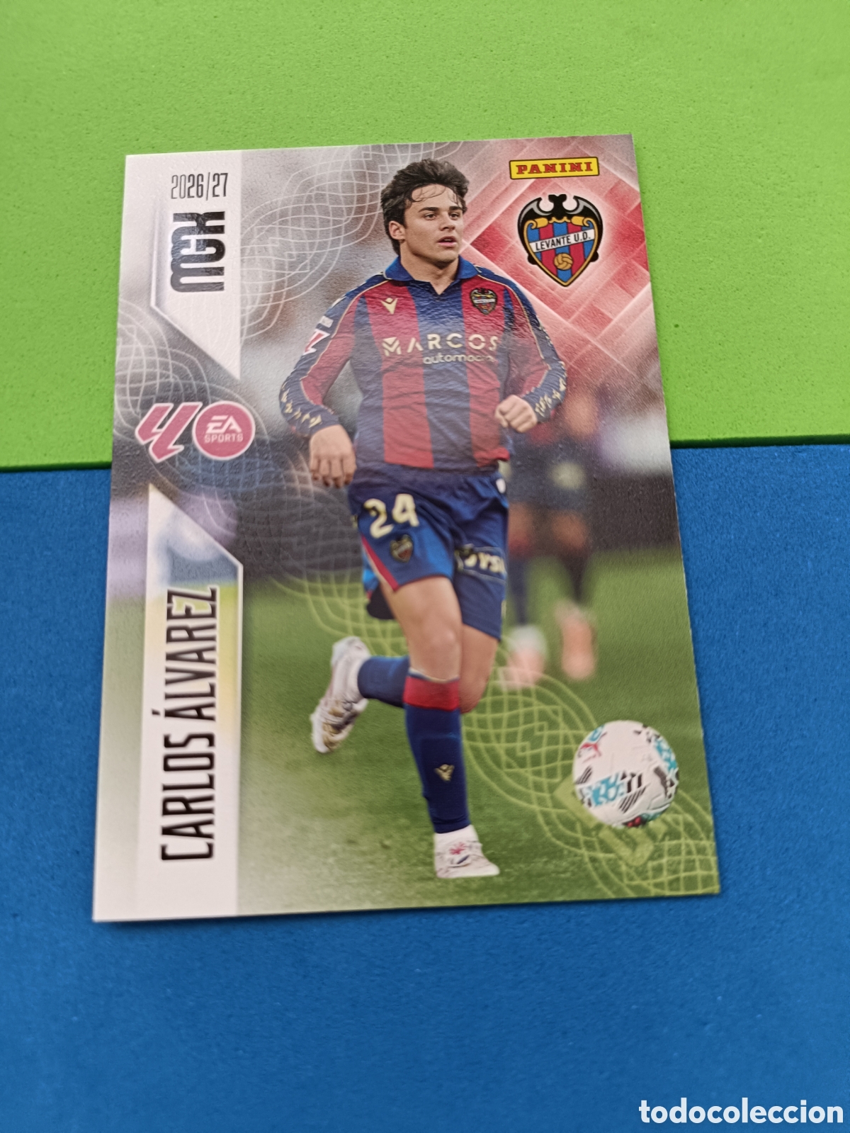 Cromos de f&uacute;tbol: PANINI 2026 2027 MGK MEGACRACKS 25 Aniversario - Levante 211 Carlos &Aacute;lvarez