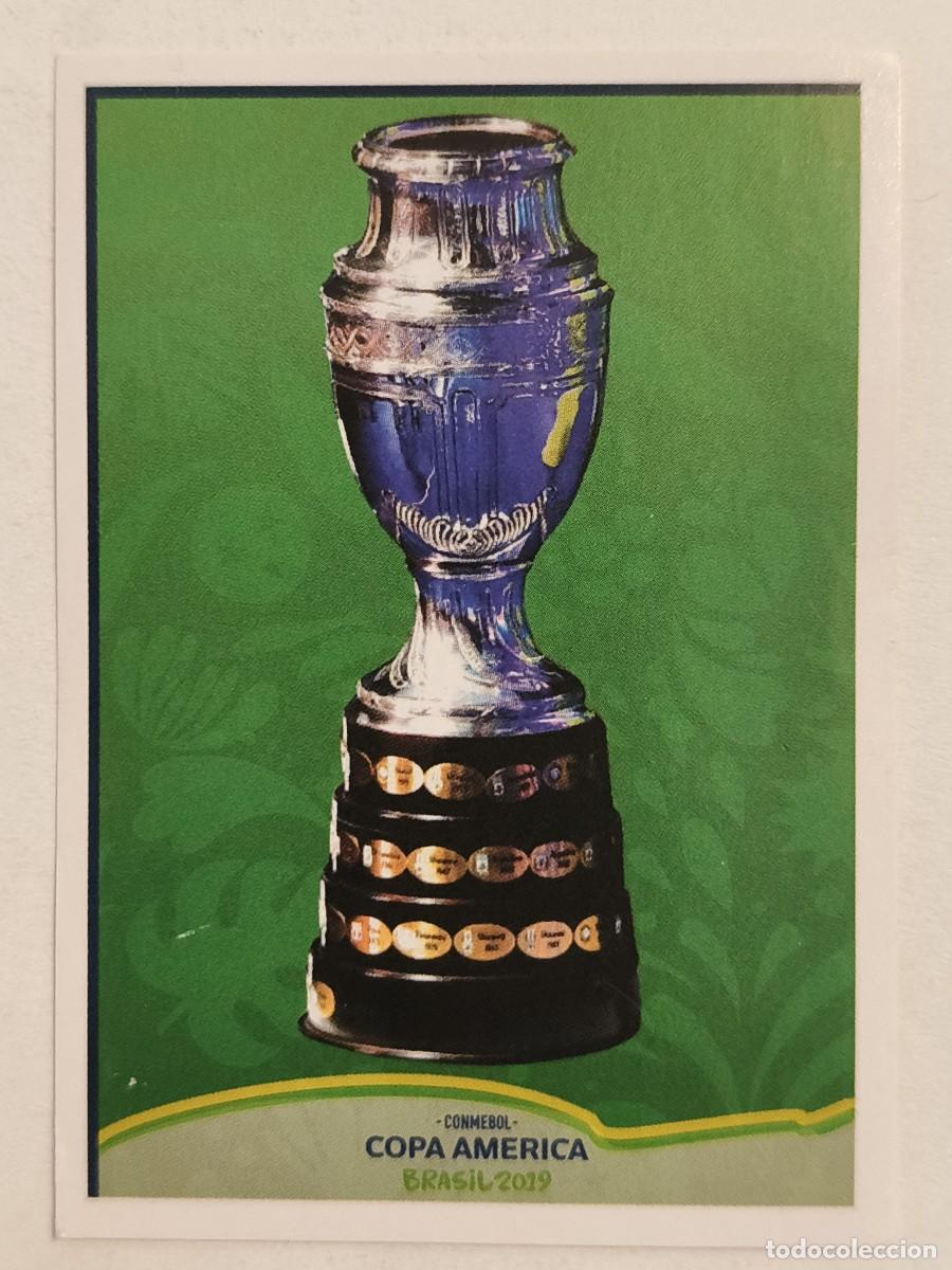 Cartes &agrave; collectionner de Football: #400 TROFEO COPA AMERICA BRASIL 2019 PANINI