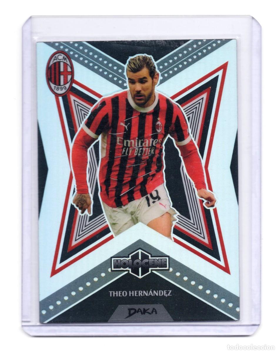 Fu&szlig;ball-Sticker: Theo Hernandez AC Milan Holocene Silver Daka Top Audience 2025 Numerada 98 /199
