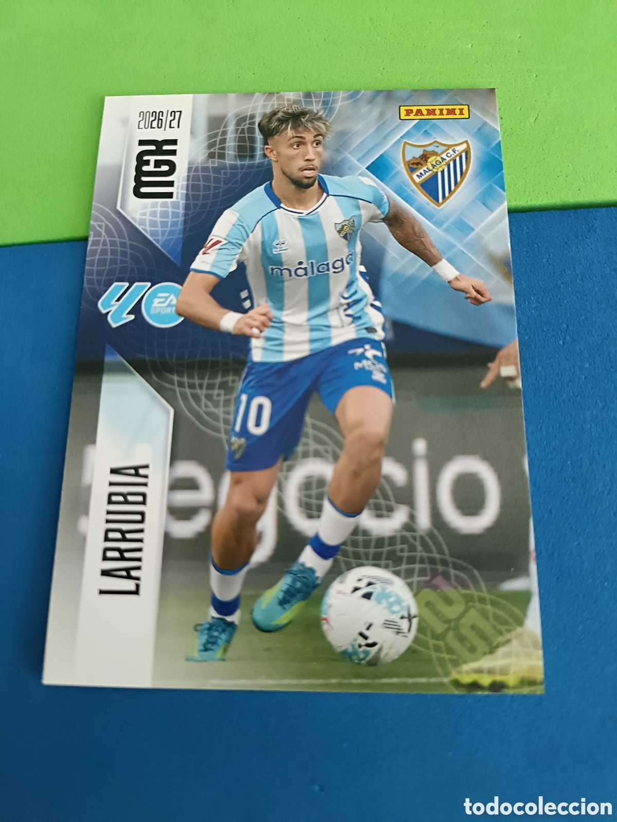 Cromos de f&uacute;tbol: PANINI 2026 2027 MGK MEGACRACKS 25 Aniversario - M&aacute;laga 248 Larrubia