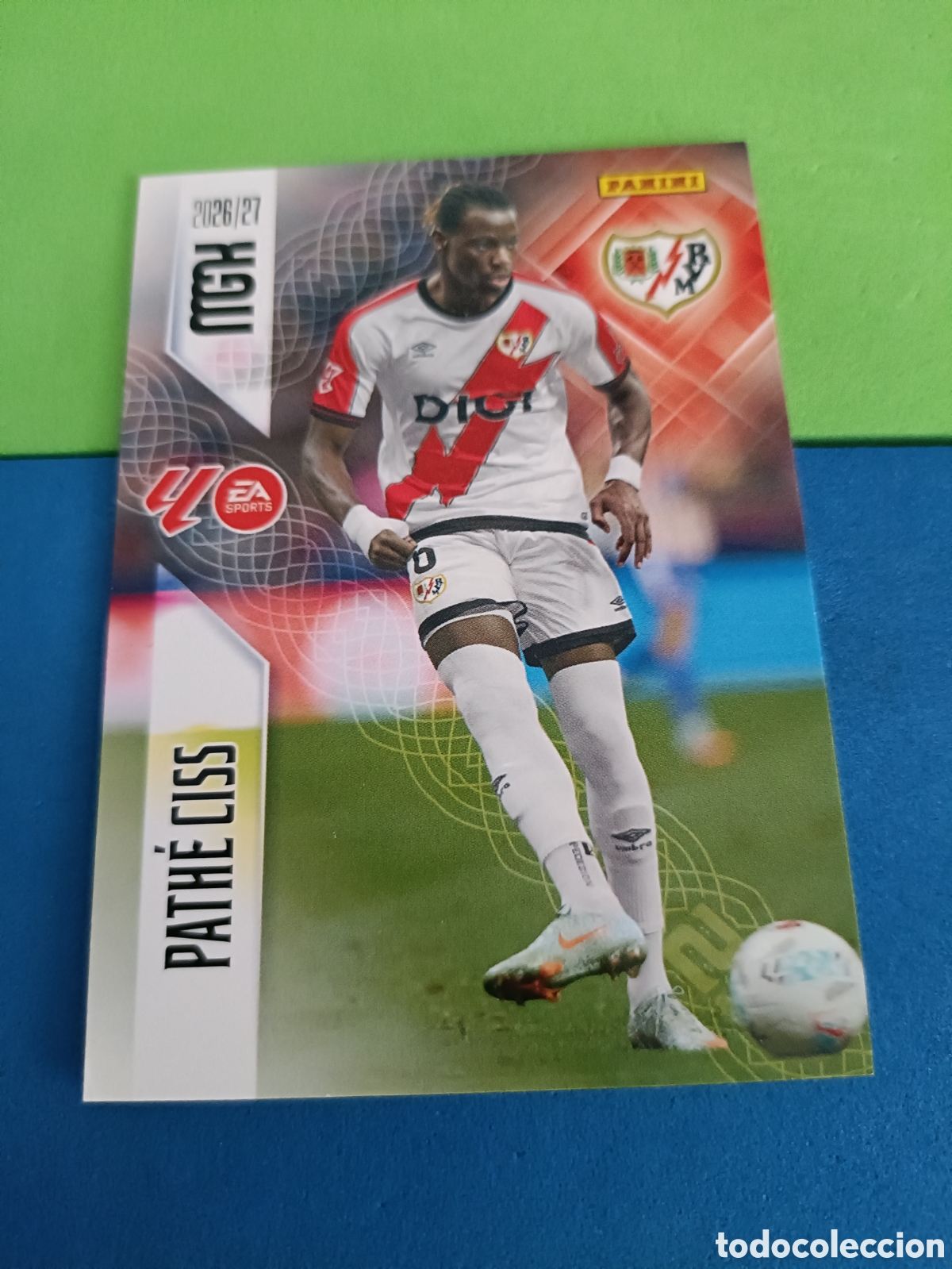 Cromos de f&uacute;tbol: PANINI 2026 2027 MGK MEGACRACKS 25 Aniversario - Rayo Vallecano 299 Pathe Ciss