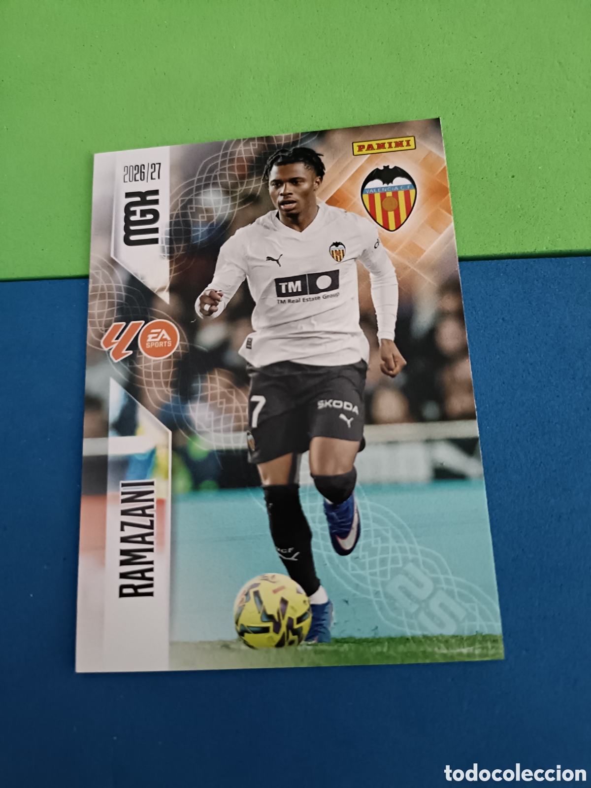 Fu&szlig;ball-Sticker: PANINI 2026 2027 MGK MEGACRACKS 25 Aniversario - Valencia 357 Ramazani