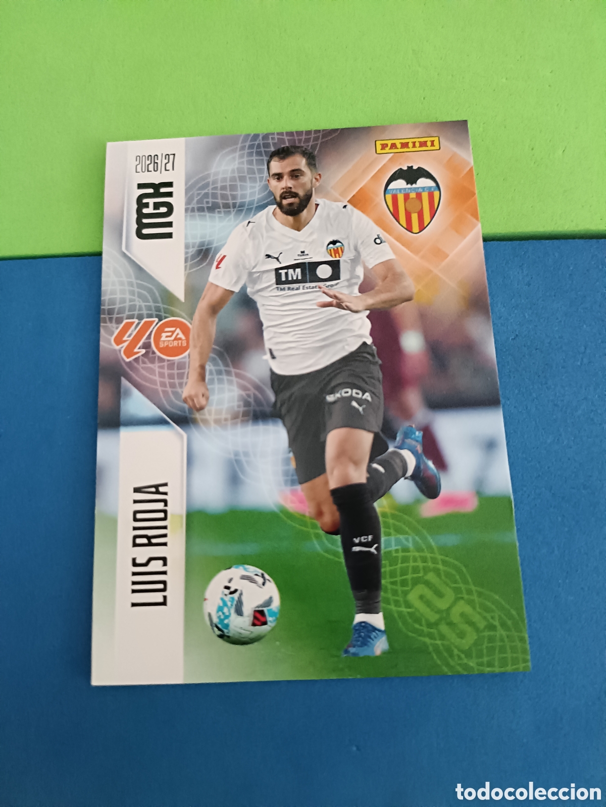 Fu&szlig;ball-Sticker: PANINI 2026 2027 MGK MEGACRACKS 25 Aniversario - Valencia 355 Luis Rioja