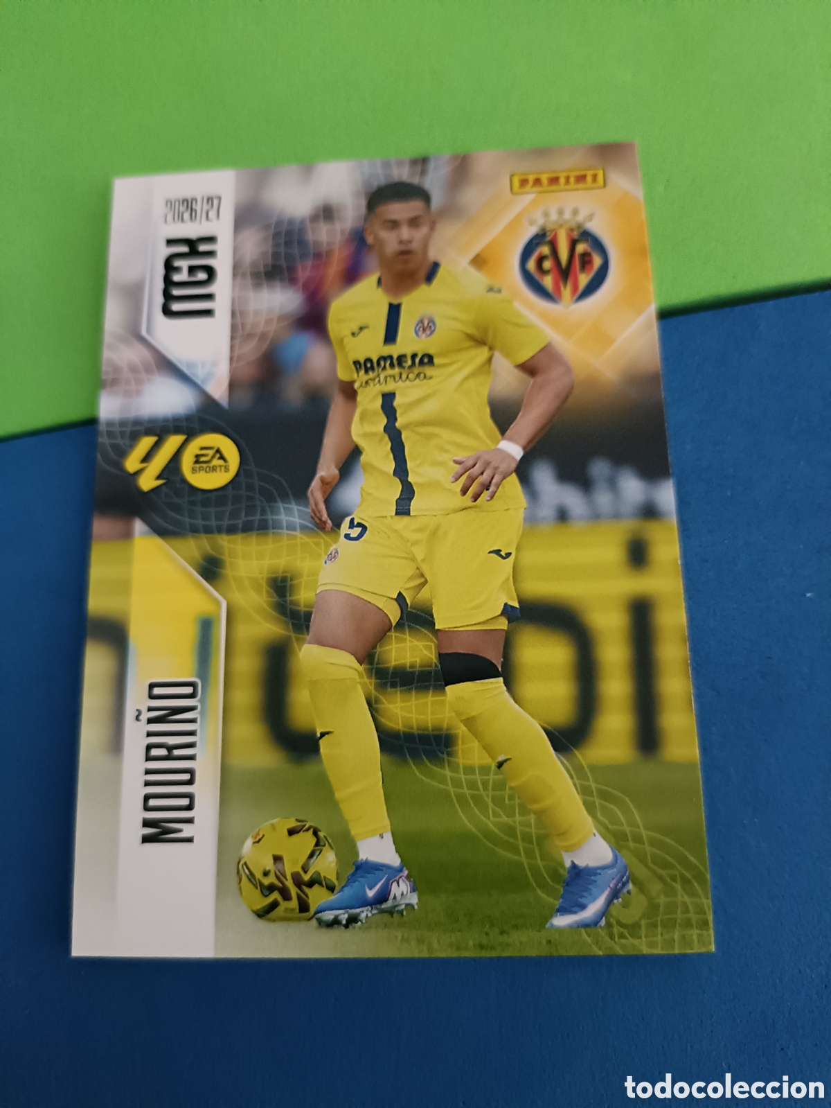 Cromos de f&uacute;tbol: PANINI 2026 2027 MGK MEGACRACKS 25 Aniversario - Villarreal 364 Mouri&ntilde;o