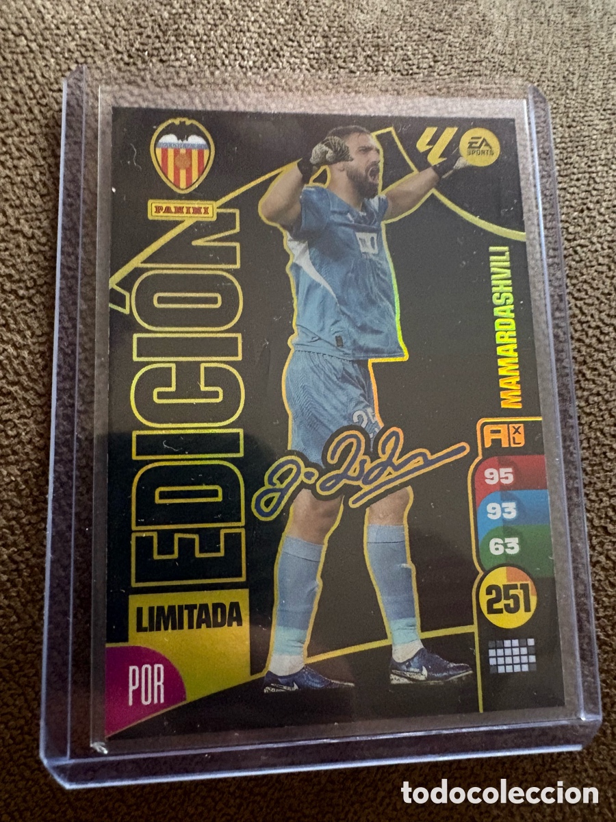 Football Stickers: Mamardashvili Edici&oacute;n limitada firmada Valencia Sobre Premium Adrenalyn 2024/25