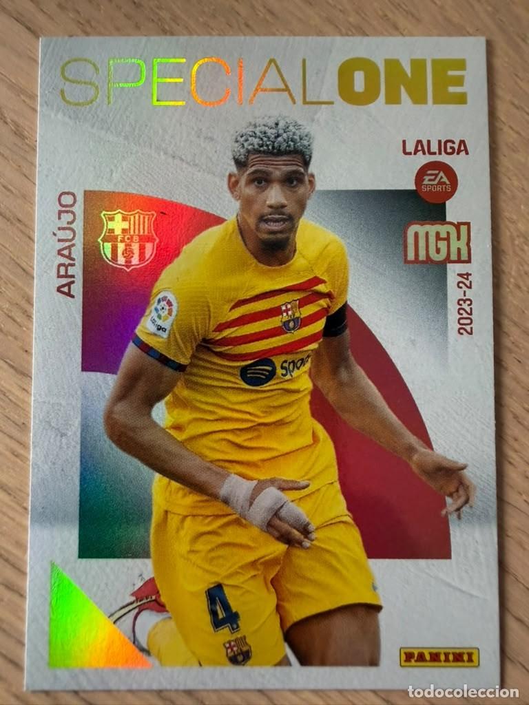 Cromos de f&uacute;tbol: 382 ARAUJO SPECIAL ONE BARCELONA 23 24 2023 2024 LIGA EA SPORT PANINI MEGACRAKS MGK CARD