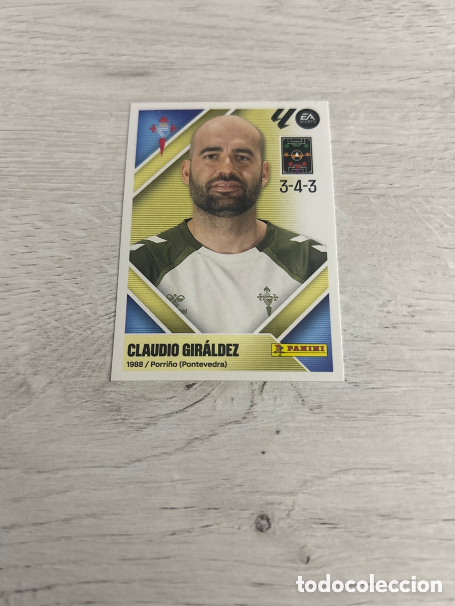 Cartes &agrave; collectionner de Football: Claudio Gir&aacute;ldez 2 Entrenador Celta de Vigo Liga Este 2026/27 26-27 Panini