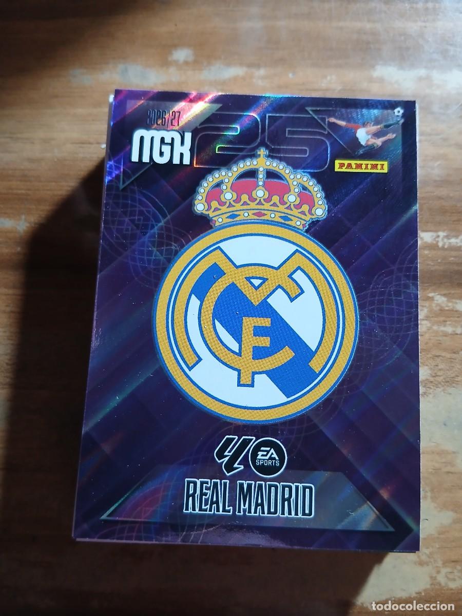 Cromos de f&uacute;tbol: CARD MEGACRACKS TEMPORADA 26/27: ESCUDO (REAL MADRID), N&deg; 217