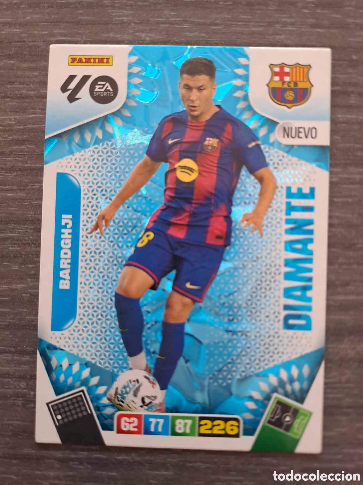 Cromos de f&uacute;tbol: ROONY BARDGHJI &ndash; DIAMANTE TOTAL KINGS 25-26 Cromo Diamante de Roony Bardghji, jugador del FC Barcel