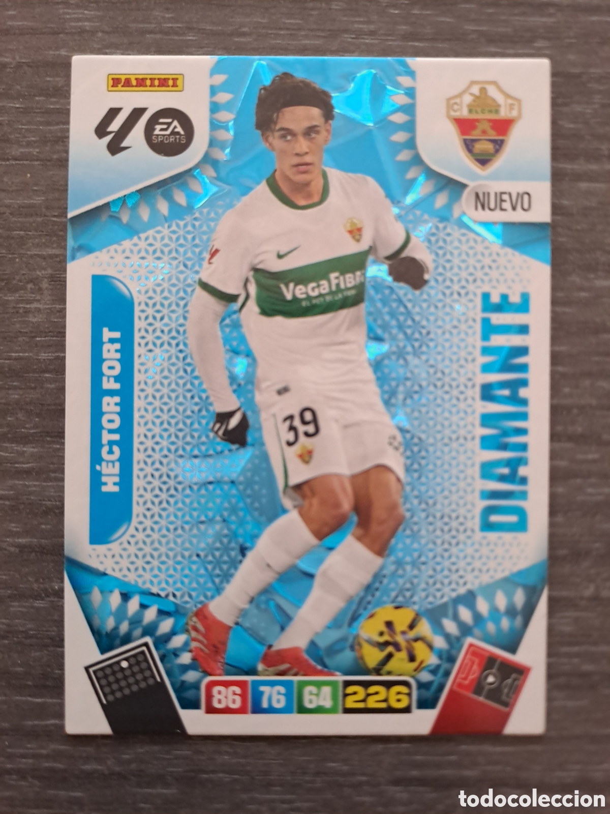 Cromos de f&uacute;tbol: H&Eacute;CTOR FORT &ndash; DIAMANTE TOTAL KINGS 25-26 Cromo Diamante de H&eacute;ctor Fort, perteneciente a la colecci&oacute;