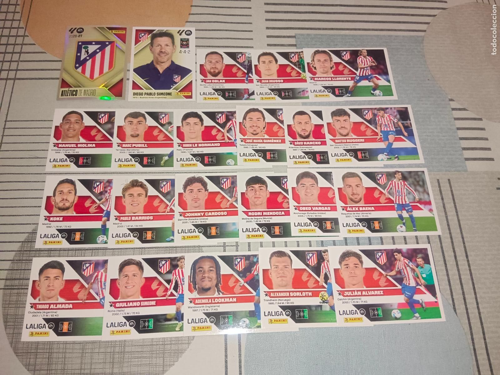 Cromos de f&uacute;tbol: TEMPORADA 2026 2027 26 27 EQUIPO BASICO ATLETICO DE MADRID COMPLETO 22 CROMOS NUEVOS