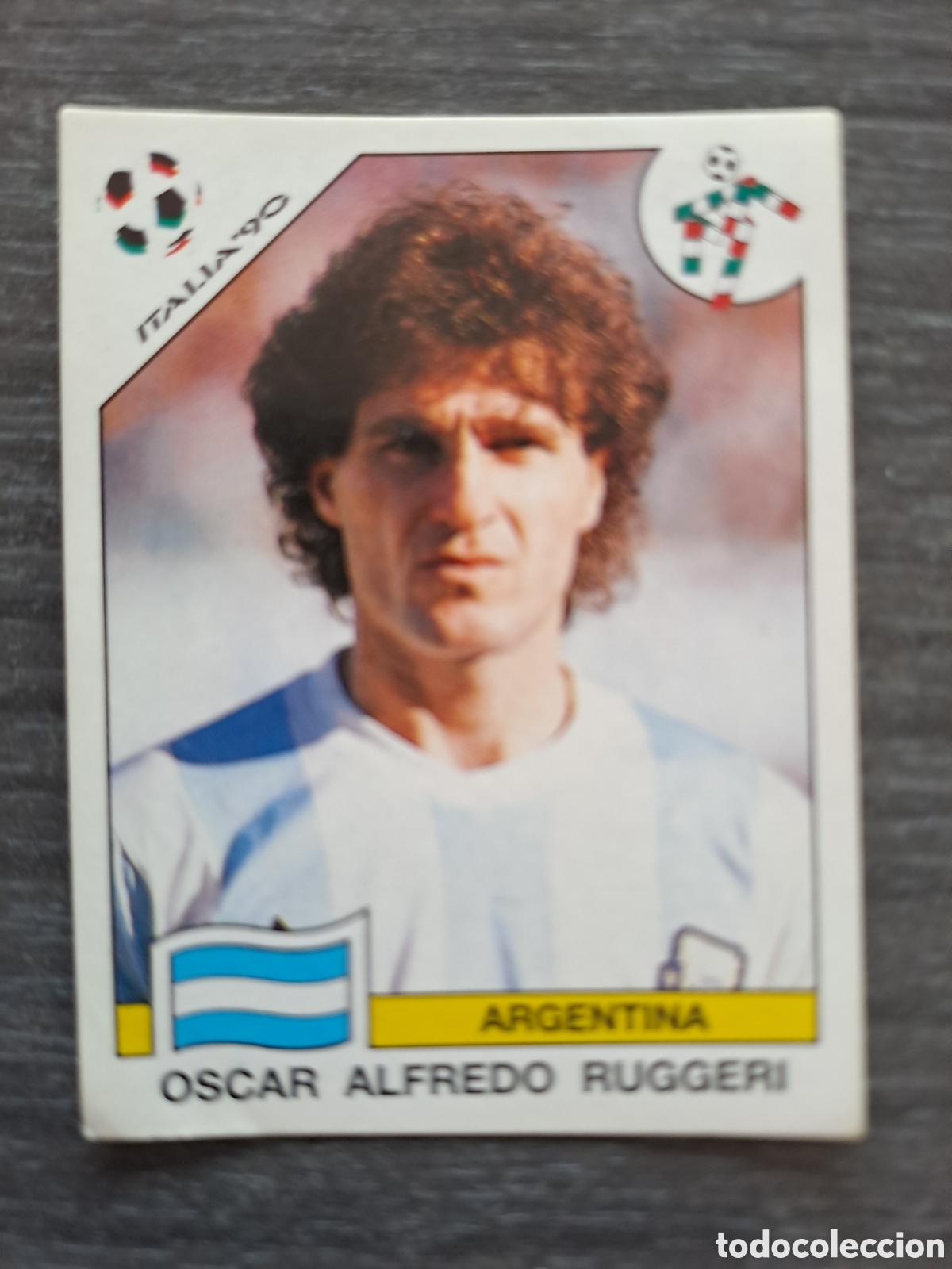 Football Stickers: RUGGERI &ndash; ARGENTINA &ndash; ITALIA 90 Cromo de Oscar Ruggeri, internacional con Argentina, perteneciente