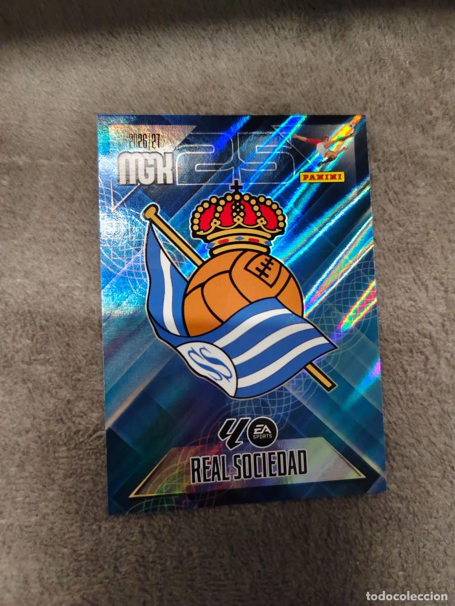 Figurine di Calcio: 307 MEGACRACKS MGK 2026 27 ESCUDO REAL SOCIEDAD BASE CARD 26 2027 PANINI AAW