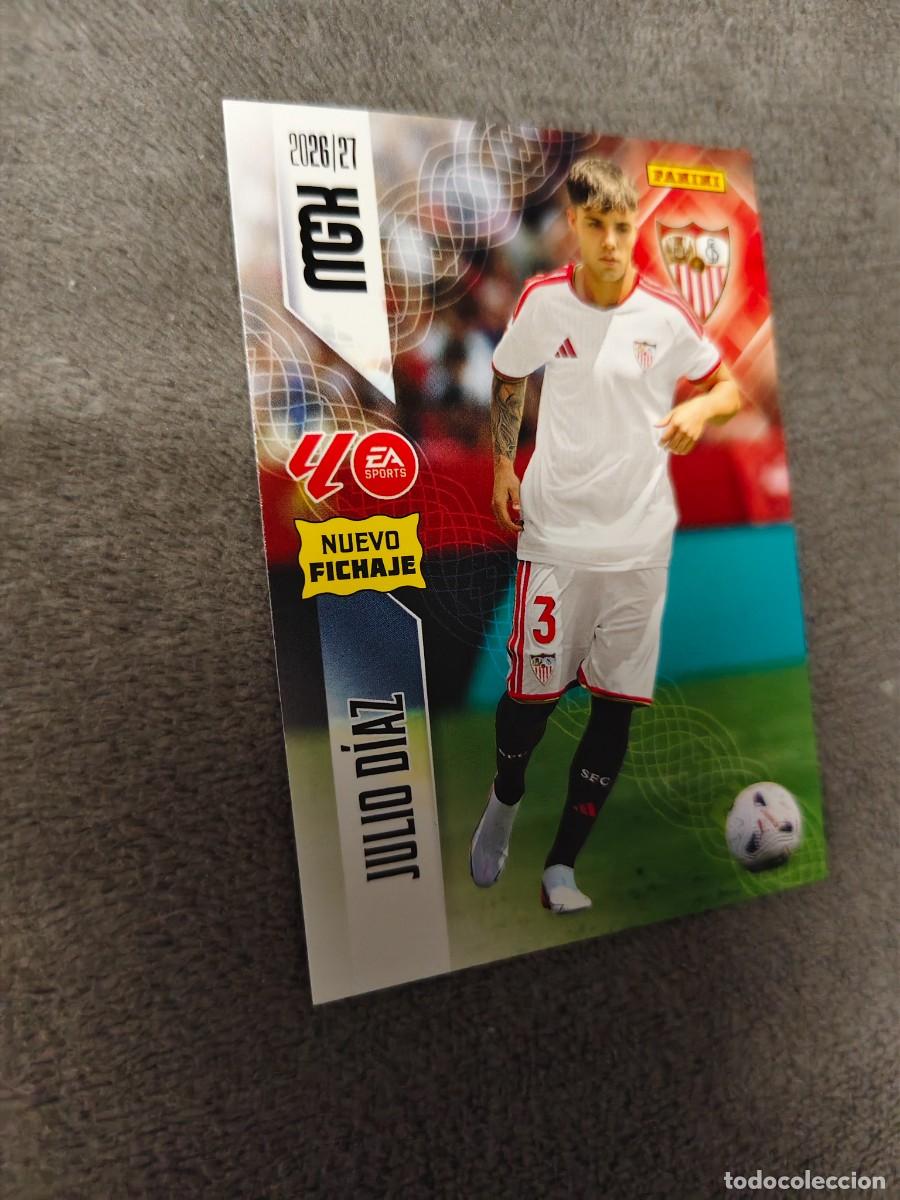 Figurine di Calcio: 477 JULIO D&Iacute;AZ SEVILLA FC MEGACRACKS MGK 2026 27 NUEVO FICHAJE 26 2027 PANINI AAW