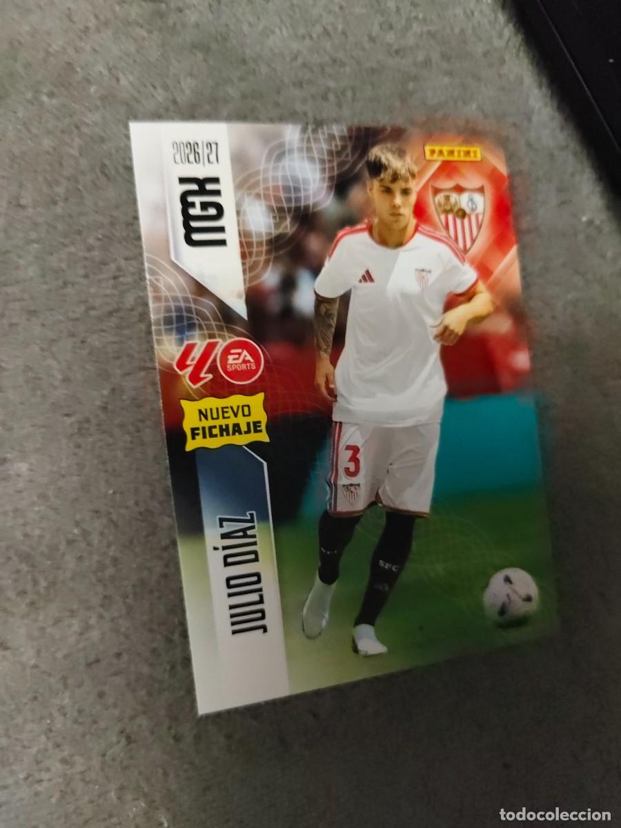 Figurine di Calcio: 477 JULIO D&Iacute;AZ SEVILLA FC MEGACRACKS MGK 2026 27 NUEVO FICHAJE 26 2027 PANINI AAW