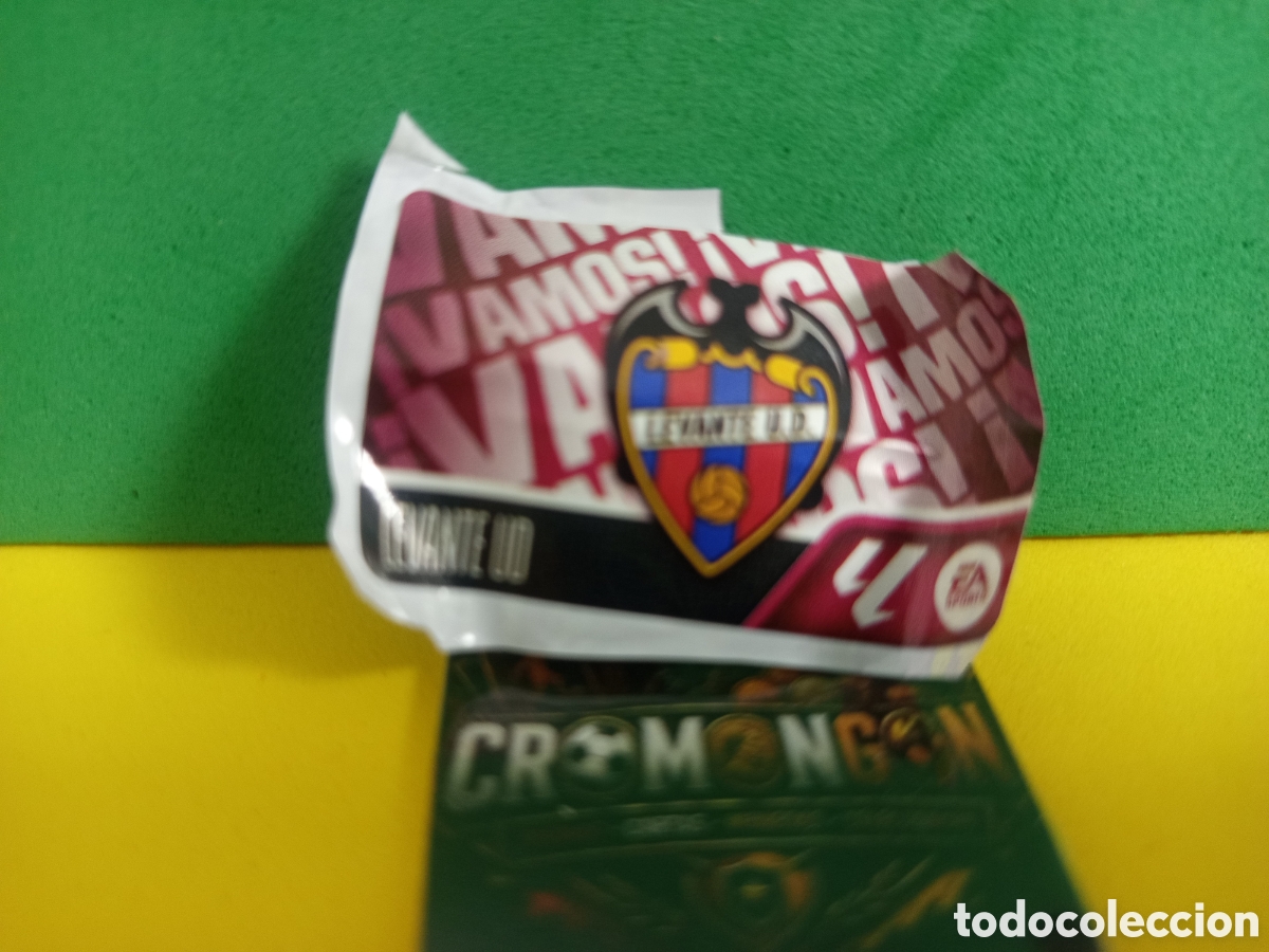 Figurine di Calcio: ❇️ CROMO ⚽ CHICLE ESCUDO LEVANTE VAMOS LIGA 2026 2027 26 27 PANINI ❇️