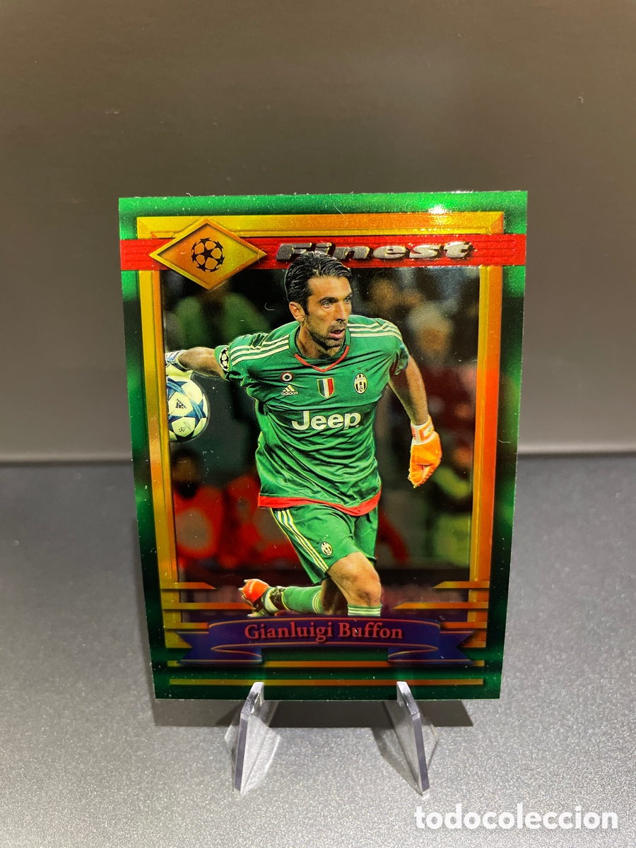 Cartes &agrave; collectionner de Football: Buffon 32 Topps Finest Flashbacks UCL 2022-23 Juventus