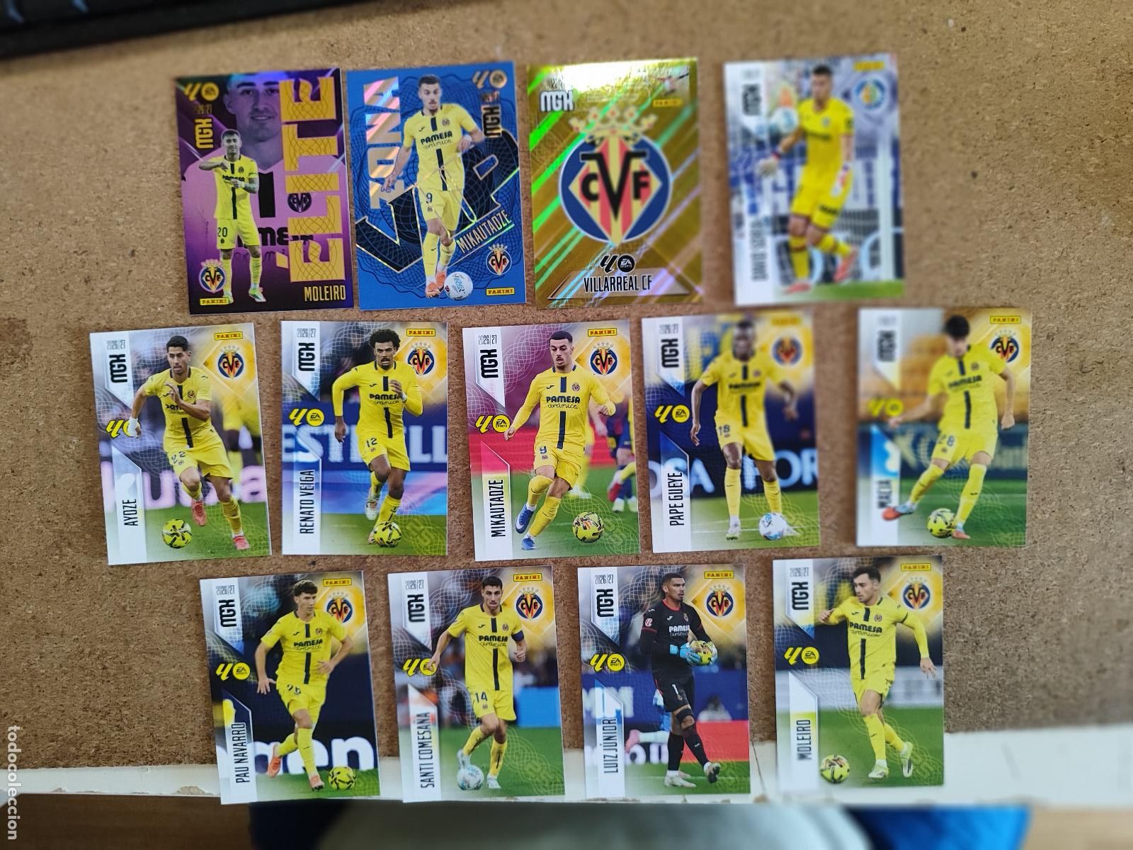 Cromos de Futebol: MEGACRACKS 26/27 LOTE DE 13 CARTAS DEL VILLARREAL CON ESPECIALES # PANINI