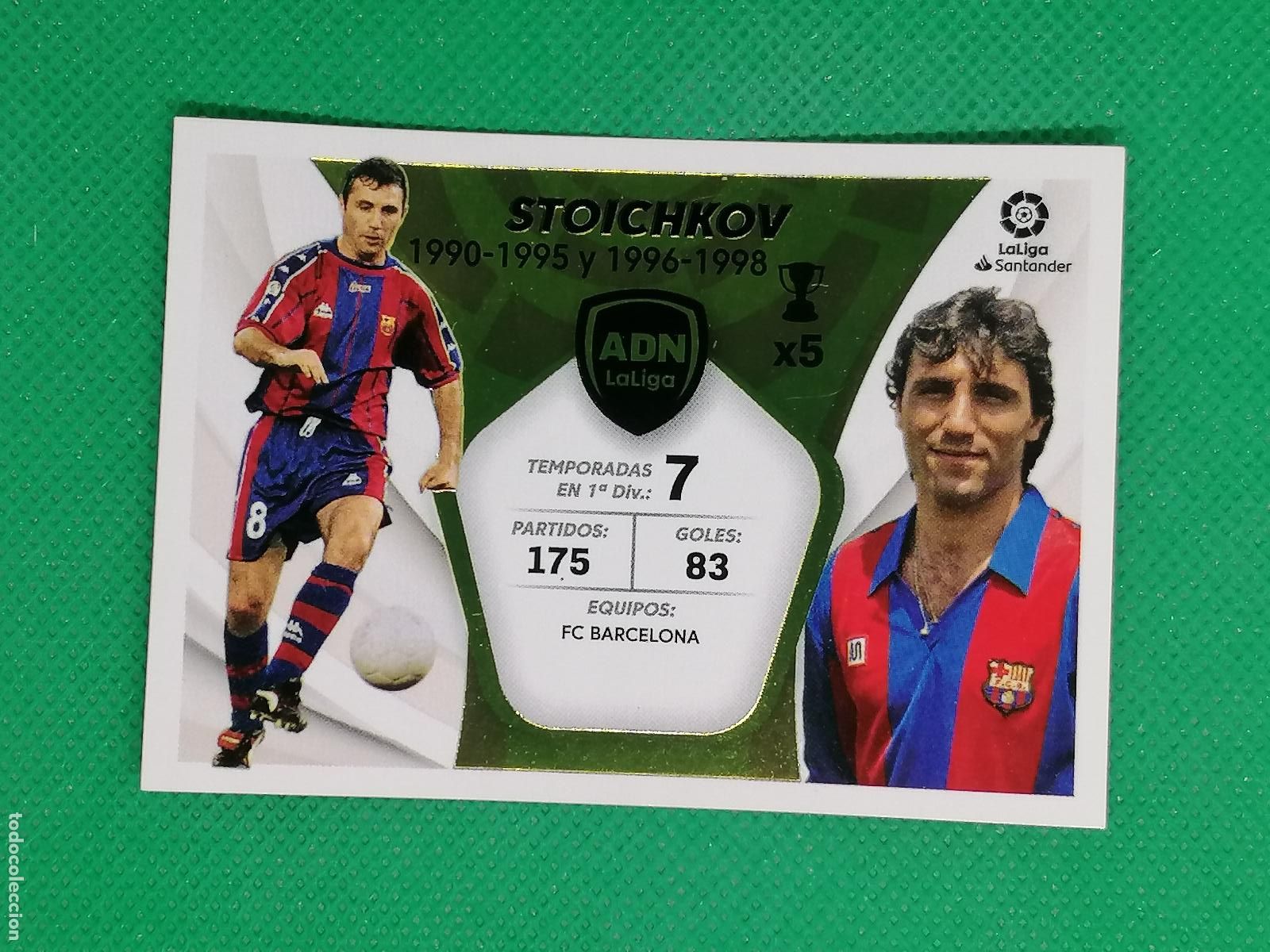 Cartes &agrave; collectionner de Football: STOICHKOV BARCELONA 28 ADN LALIGA ⚽ PANINI LIGA ESTE 21 22 2021 2022 ⚽
