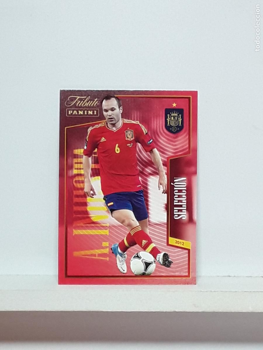 Figurine di Calcio: TRIBUTO ANDRES INIESTA 1993 2024 93 24 ALBUM PANINI LIGA N 15 ESPA&Ntilde;A EL GRAND SLAM 2012