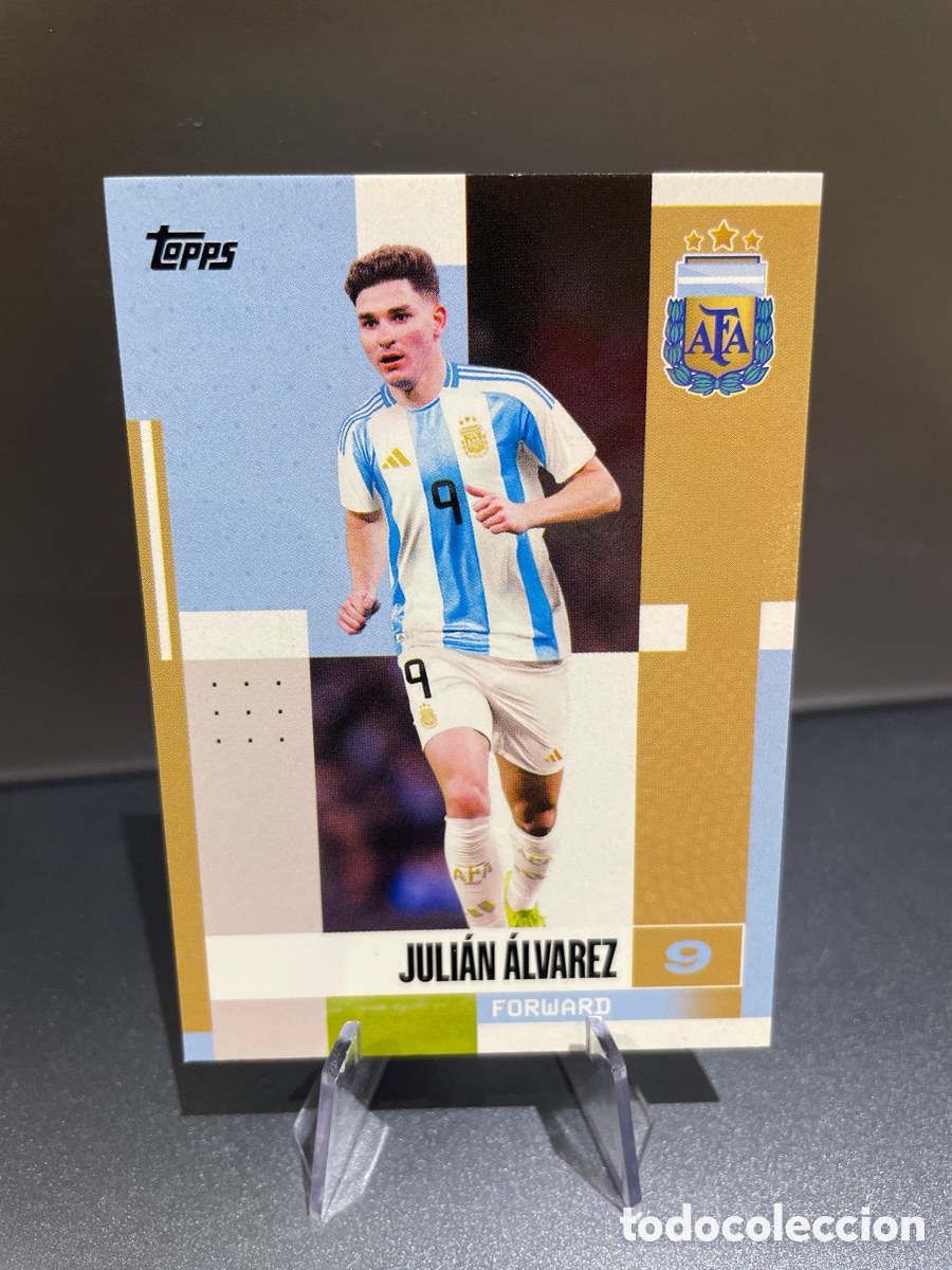 Figurine di Calcio: Julian Alvarez 22 Topps Team Set Argentina 2024-25