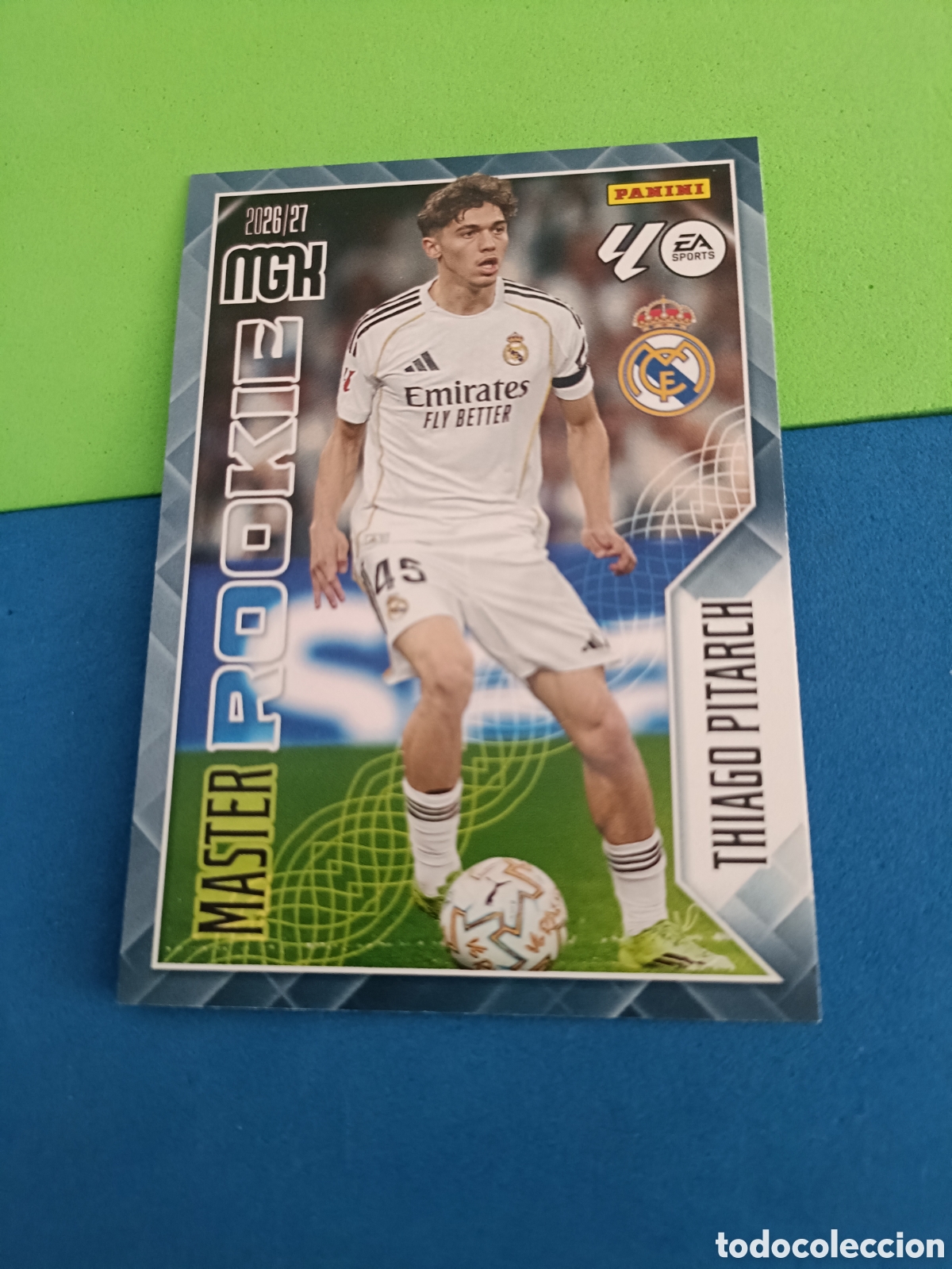 Cromos de f&uacute;tbol: PANINI 2026 2027 MGK MEGACRACKS 25 Aniversario - Rookie 419 Thiago Pitarch Real Madrid