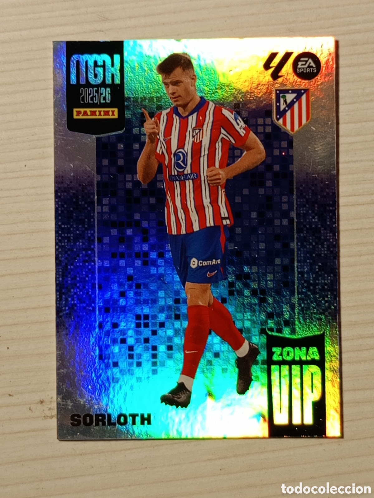 Figurine di Calcio: Megacracks 2025 2026 25 26 panini Sorloth zona vip n&deg; 404 Atl&eacute;tico Madrid