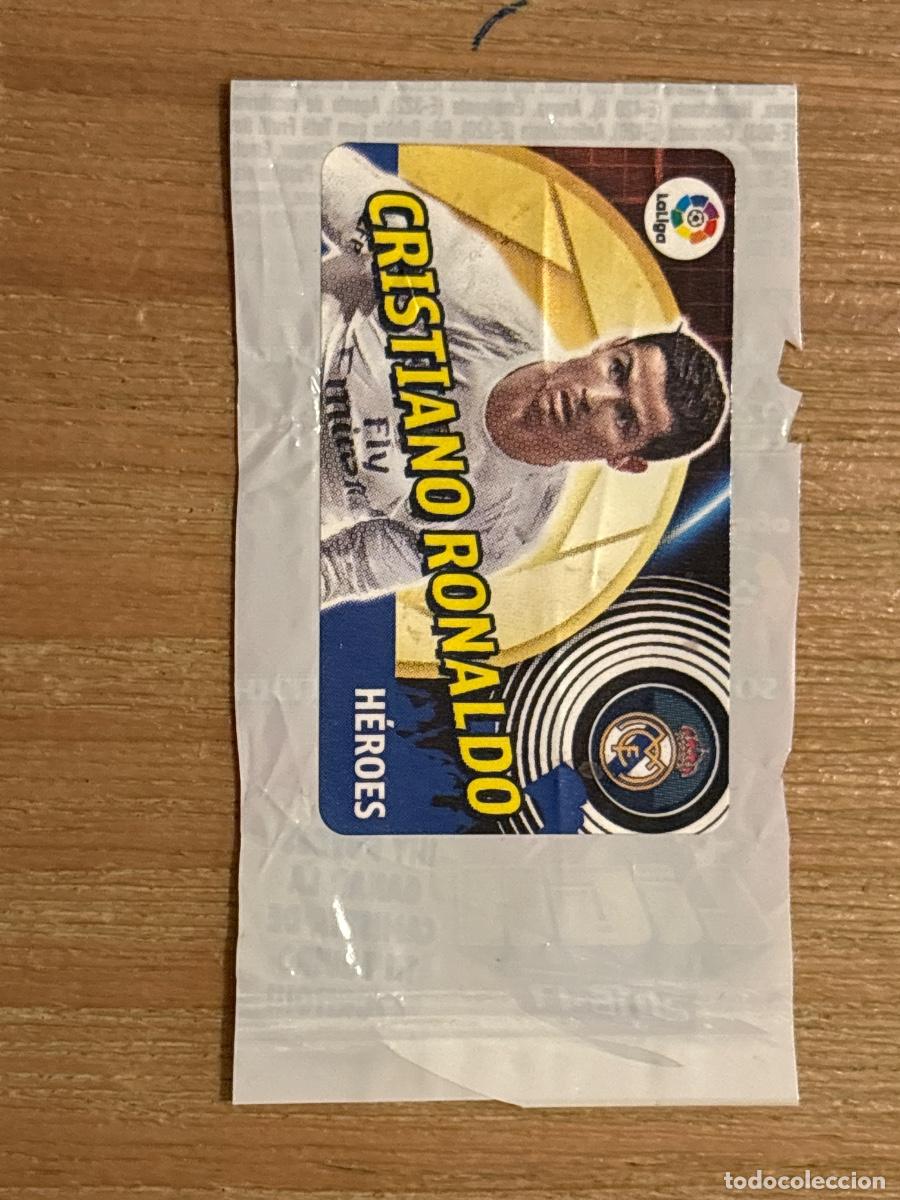 Cromos de f&uacute;tbol: 28. CROMO CRISTIANO RONALDO REAL MADRID SERIE H&Eacute;ROES CHICLE LIGA EDICIONES ESTE 2016-17 16-17