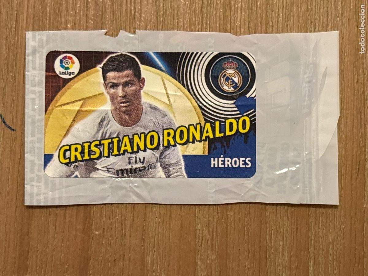 Football Stickers: 28. CROMO CRISTIANO RONALDO REAL MADRID SERIE H&Eacute;ROES CHICLE LIGA EDICIONES ESTE 2016-17 16-17
