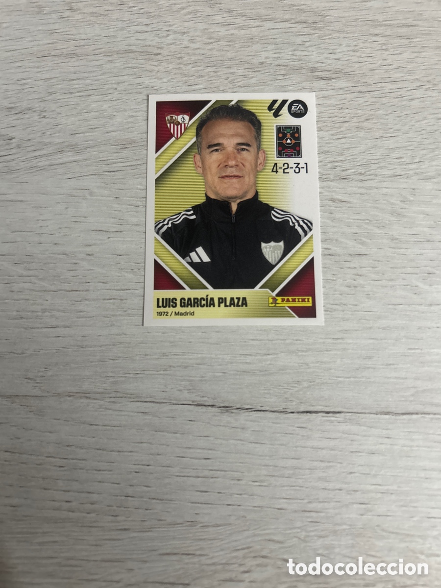 Fu&szlig;ball-Sticker: Luis Garc&iacute;a Plaza 2 Entrenador Sevilla Liga Este 2026/27 26-27 Panini