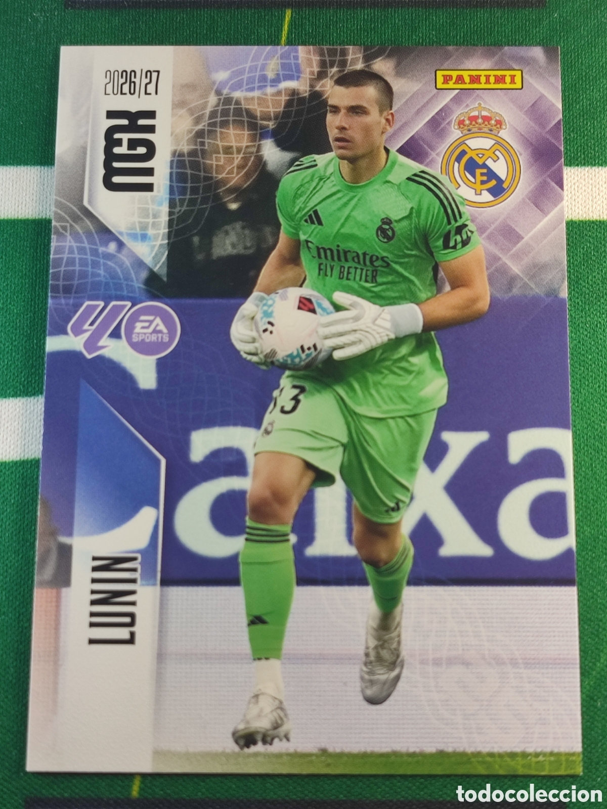 Fu&szlig;ball-Sticker: 219 Lunin Real Madrid CF MEGACRACKS 2026 2027 - 26 27 MGK